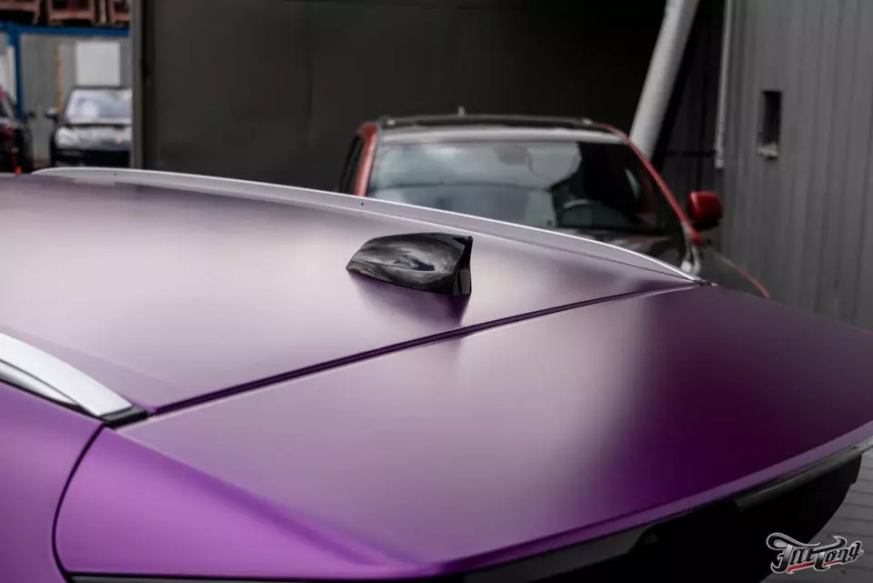 Jaguar F-pace. Оклейка кузова в фиолетовый матовый металик и антихром!